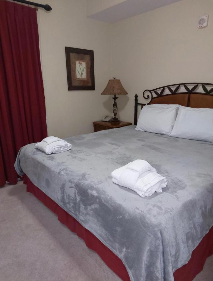 Disney Just 1 And A Quarter Mile Away, Blue Heron 1 Room 2 Bath,Amenities,6 Guests, Walk To Restaurants, No Fees At Check In Orlando Esterno foto