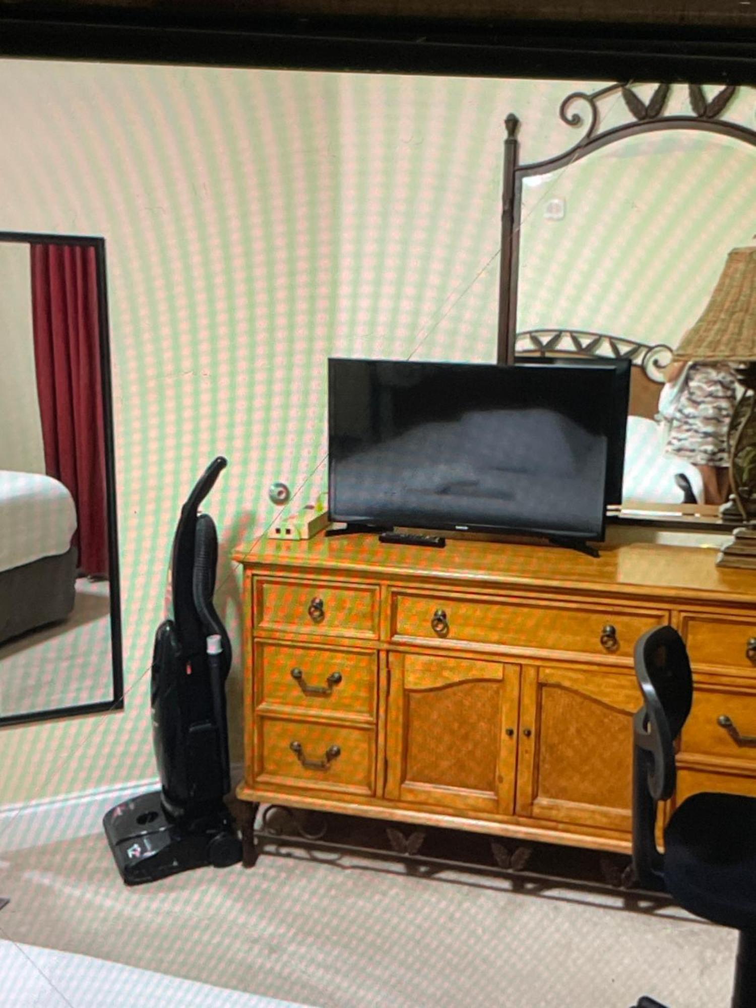 Disney Just 1 And A Quarter Mile Away, Blue Heron 1 Room 2 Bath,Amenities,6 Guests, Walk To Restaurants, No Fees At Check In Orlando Esterno foto